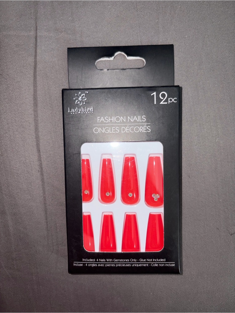 Red Fashion Press-On Nails - 12pc